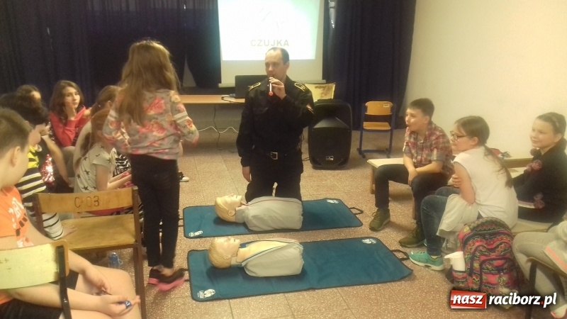 Zdjęcie w galerii na portalu naszraciborz.pl: Ogólnopolska akcja edukacyjno-prewencyjna Nie dla Czadu w SP 15 wiadomości z regionu