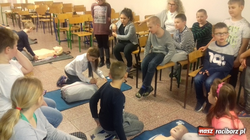 Zdjęcie w galerii na portalu naszraciborz.pl: Ogólnopolska akcja edukacyjno-prewencyjna Nie dla Czadu w SP 15 wiadomości z regionu