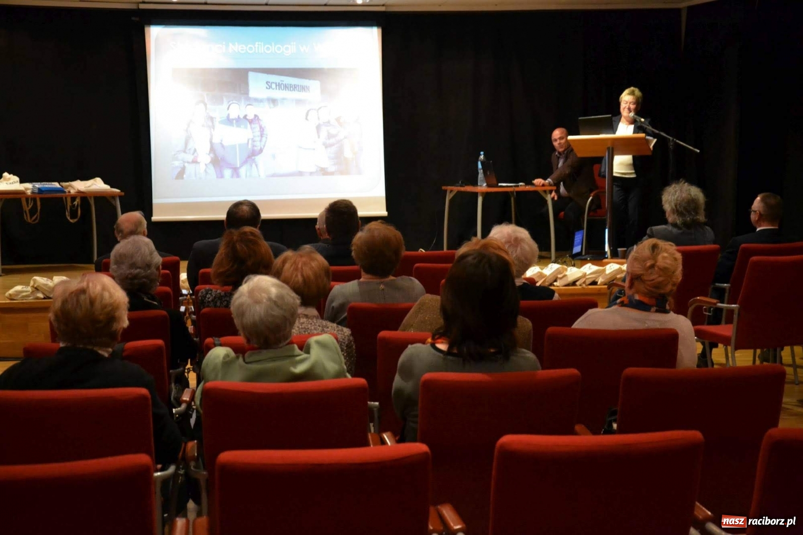 Zdjęcie w galerii na portalu naszraciborz.pl: Na Zamku Piastowskim świętowano jubileusz 25-lecia raciborskiej Germanistyki  wiadomości z regionu