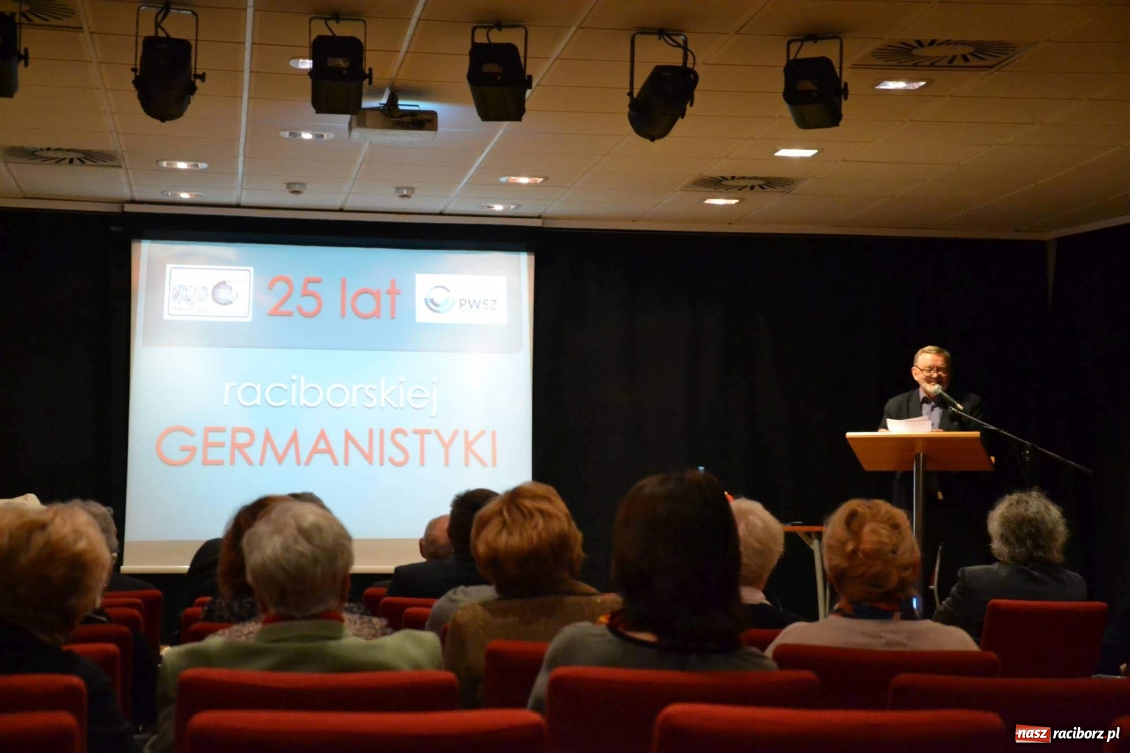 Zdjęcie w galerii na portalu naszraciborz.pl: Na Zamku Piastowskim świętowano jubileusz 25-lecia raciborskiej Germanistyki  wiadomości z regionu