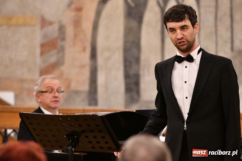 Zdjęcie w galerii na portalu naszraciborz.pl: W krainie melodii. Muzeum koncertem kończy karnawał [FOTO] wiadomości z regionu