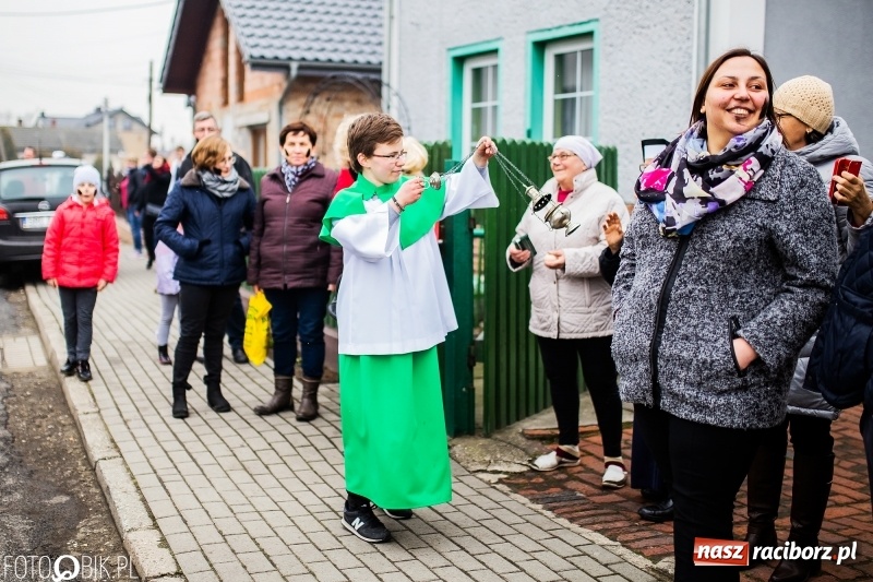 Zdjęcie w galerii na portalu naszraciborz.pl: Młoda para, małpice, misie i kominiarz. Samborowicki tanzbär na koniec karnawału  wiadomości z regionu
