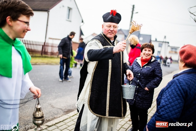 Zdjęcie w galerii na portalu naszraciborz.pl: Młoda para, małpice, misie i kominiarz. Samborowicki tanzbär na koniec karnawału  wiadomości z regionu
