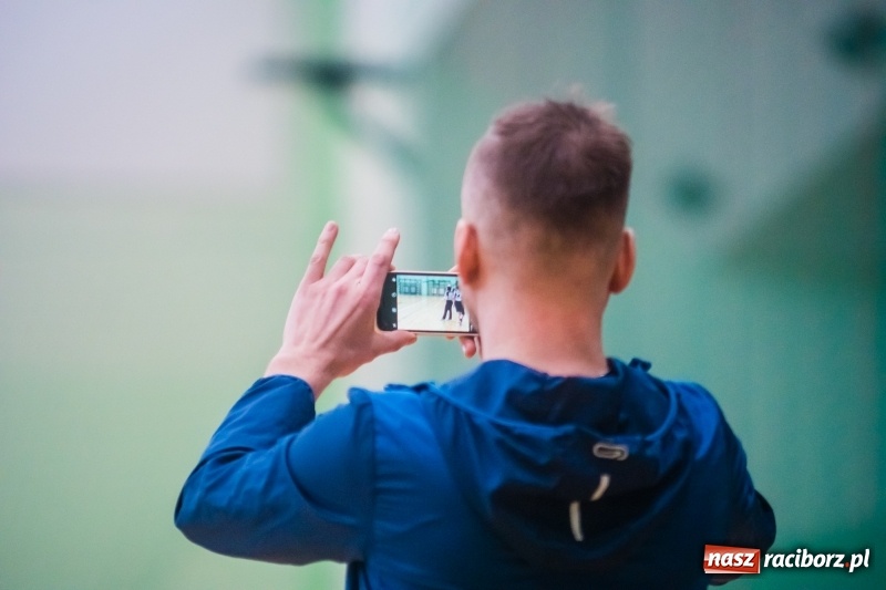 Zdjęcie w galerii na portalu naszraciborz.pl: Do czternastu razy sztuka. Koszykarki RKK AZS Racibórz z pierwszą wygraną w sezonie wiadomości z regionu