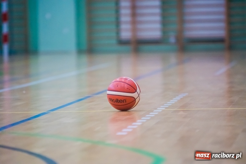 Zdjęcie w galerii na portalu naszraciborz.pl: Do czternastu razy sztuka. Koszykarki RKK AZS Racibórz z pierwszą wygraną w sezonie wiadomości z regionu