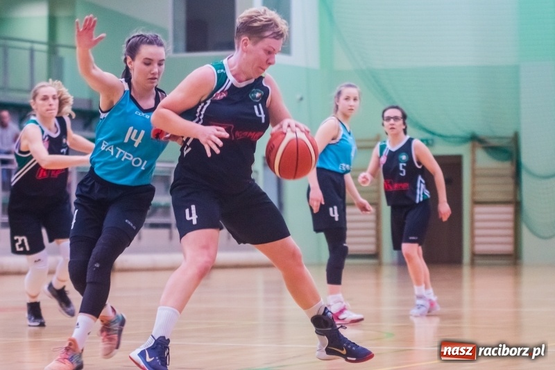 Zdjęcie w galerii na portalu naszraciborz.pl: Do czternastu razy sztuka. Koszykarki RKK AZS Racibórz z pierwszą wygraną w sezonie wiadomości z regionu