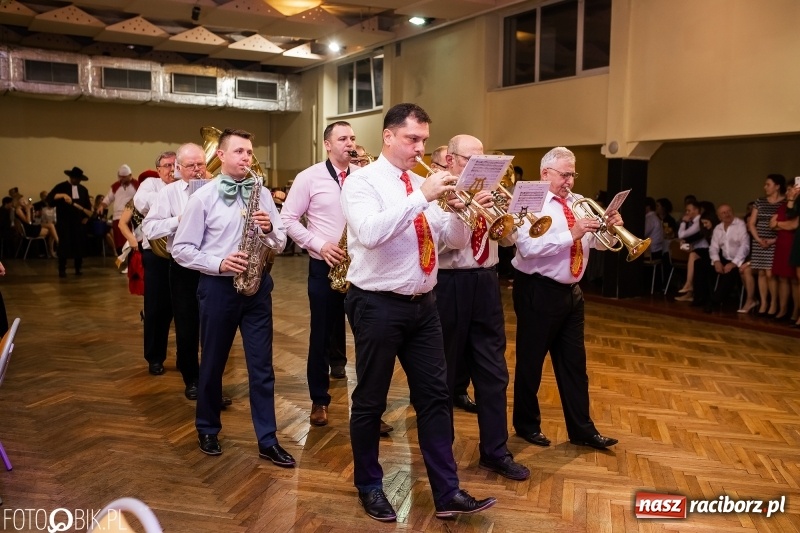 Zdjęcie w galerii na portalu naszraciborz.pl: Krzanowice zapraszają na pogrzeb basa  wiadomości z regionu