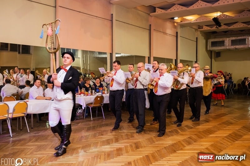 Zdjęcie w galerii na portalu naszraciborz.pl: Krzanowice zapraszają na pogrzeb basa  wiadomości z regionu