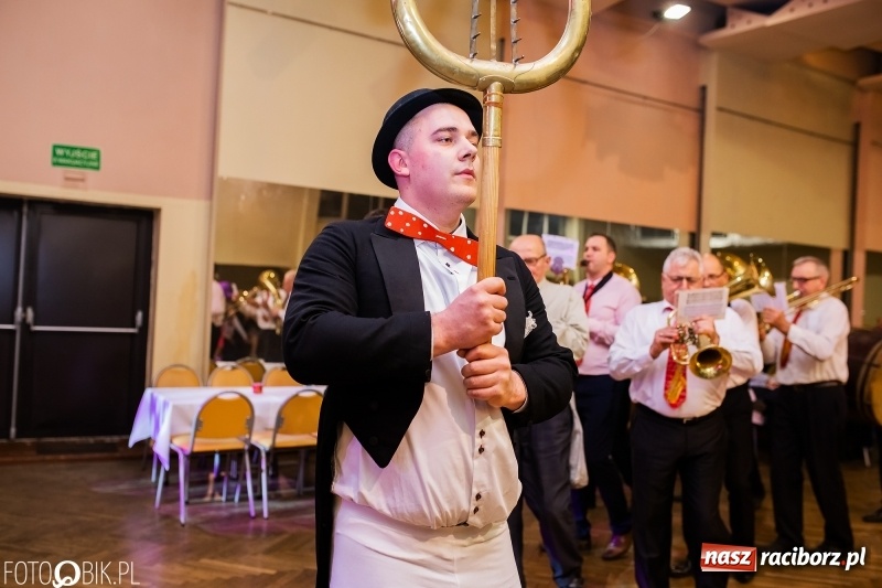 Zdjęcie w galerii na portalu naszraciborz.pl: Krzanowice zapraszają na pogrzeb basa  wiadomości z regionu