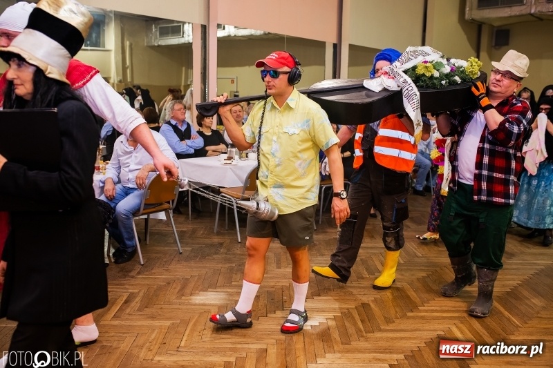 Zdjęcie w galerii na portalu naszraciborz.pl: Krzanowice zapraszają na pogrzeb basa  wiadomości z regionu