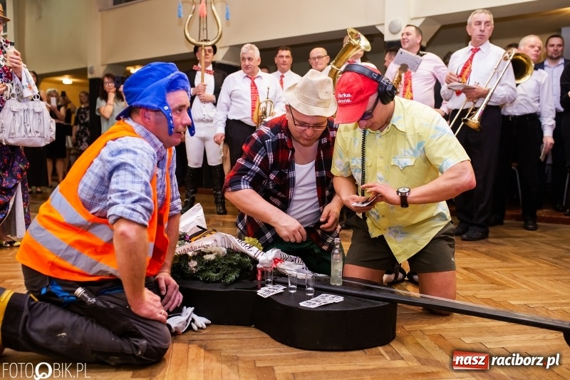 Zdjęcie w galerii na portalu naszraciborz.pl: Krzanowice zapraszają na pogrzeb basa  wiadomości z regionu