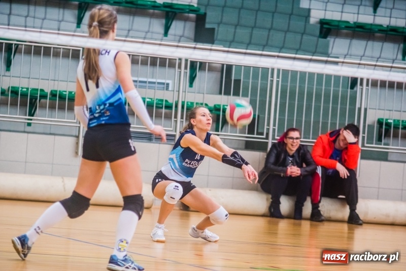 Zdjęcie w galerii na portalu naszraciborz.pl: Niedzielne emocje w Raciborskiej Lidze Piłki Siatkowej wiadomości z regionu