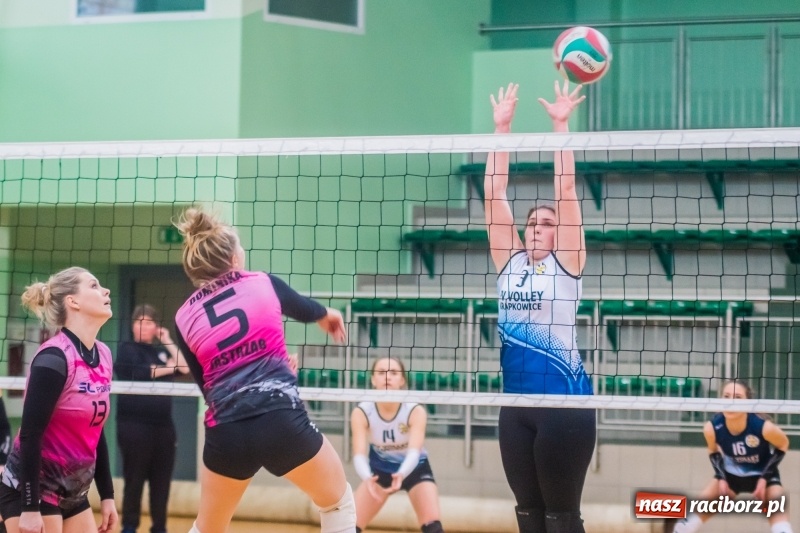 Zdjęcie w galerii na portalu naszraciborz.pl: Niedzielne emocje w Raciborskiej Lidze Piłki Siatkowej wiadomości z regionu