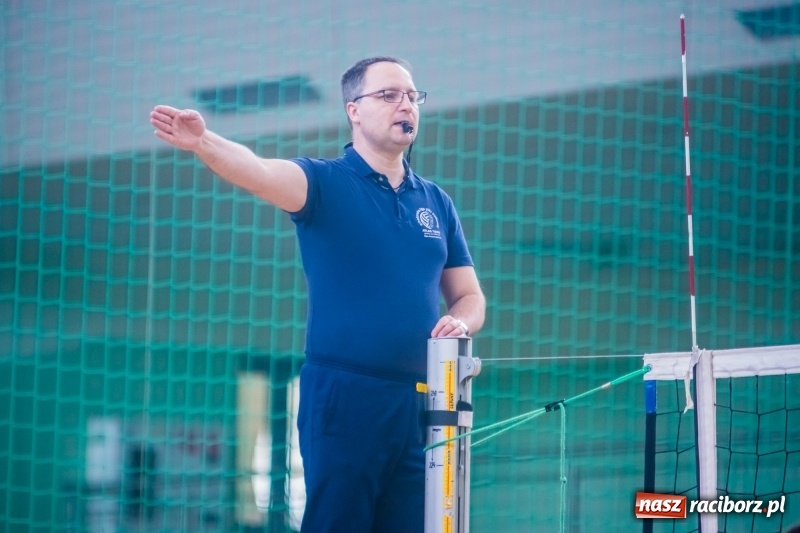 Zdjęcie w galerii na portalu naszraciborz.pl: Niedzielne emocje w Raciborskiej Lidze Piłki Siatkowej wiadomości z regionu