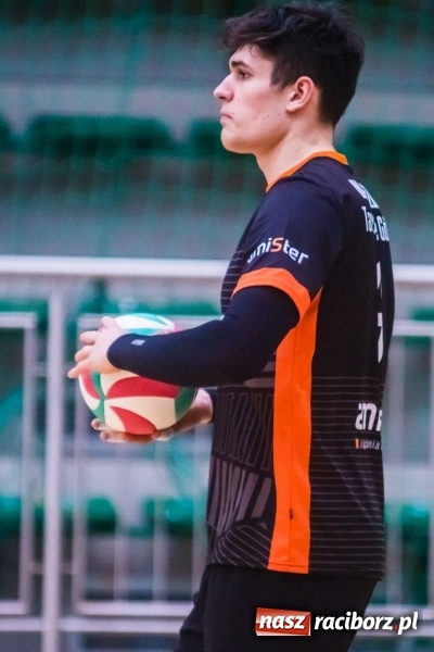 Zdjęcie w galerii na portalu naszraciborz.pl: Pięciosetowy maraton Rafako z Gwiazdą wiadomości z regionu