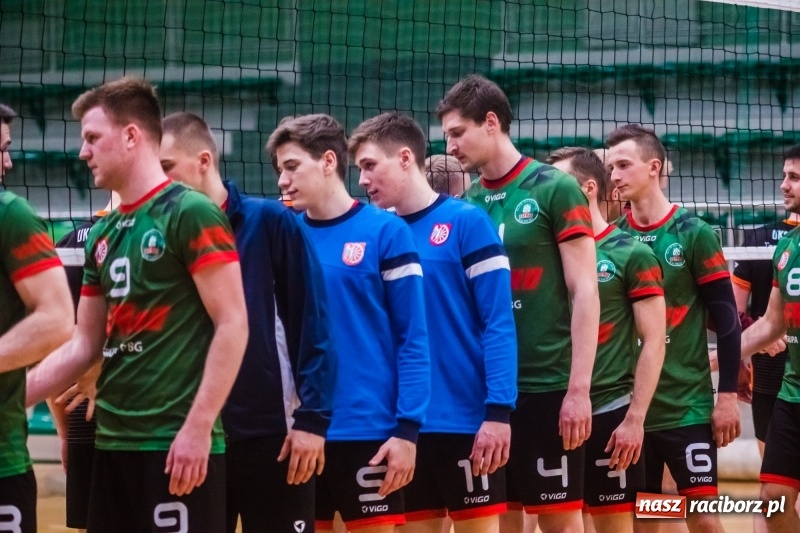 Zdjęcie w galerii na portalu naszraciborz.pl: Pięciosetowy maraton Rafako z Gwiazdą wiadomości z regionu