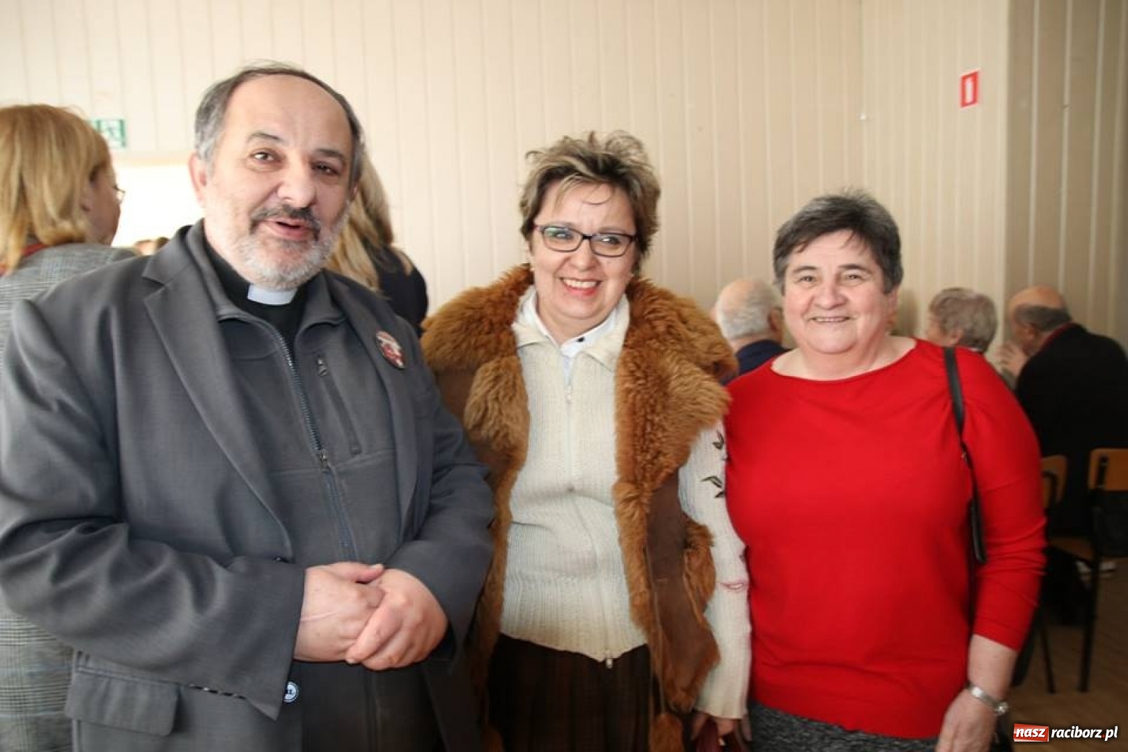 Zdjęcie w galerii na portalu naszraciborz.pl: W Babicach koło Głubczyc uczczono pamięć ofiar mordu w Hucie Pieniackiej wiadomości z regionu