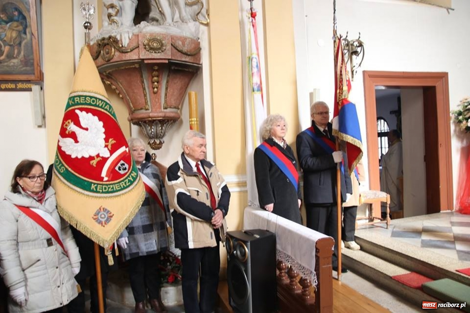 Zdjęcie w galerii na portalu naszraciborz.pl: W Babicach koło Głubczyc uczczono pamięć ofiar mordu w Hucie Pieniackiej wiadomości z regionu