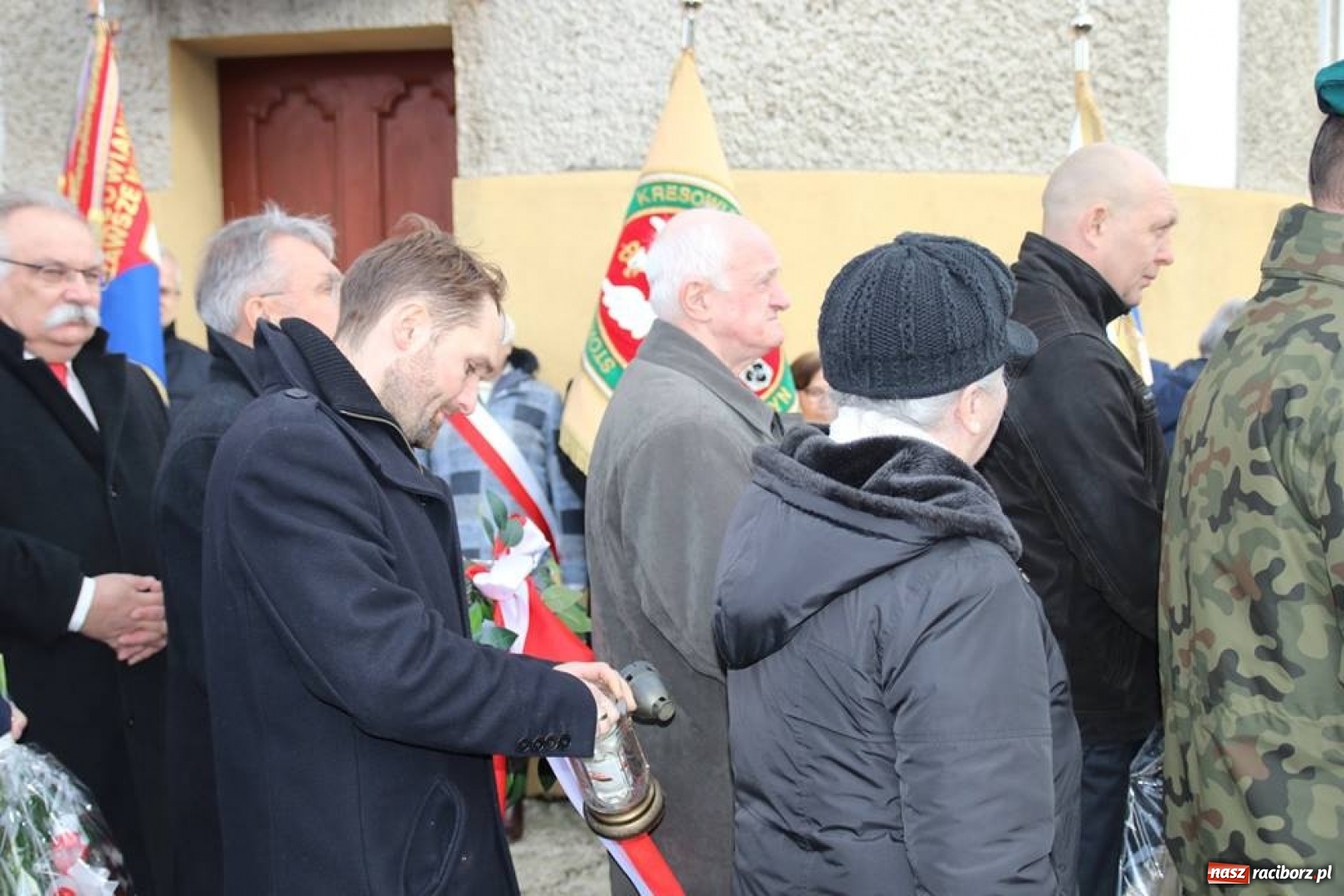 Zdjęcie w galerii na portalu naszraciborz.pl: W Babicach koło Głubczyc uczczono pamięć ofiar mordu w Hucie Pieniackiej wiadomości z regionu