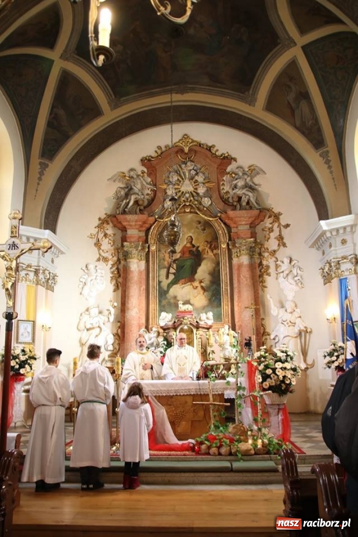 Zdjęcie w galerii na portalu naszraciborz.pl: W Babicach koło Głubczyc uczczono pamięć ofiar mordu w Hucie Pieniackiej wiadomości z regionu
