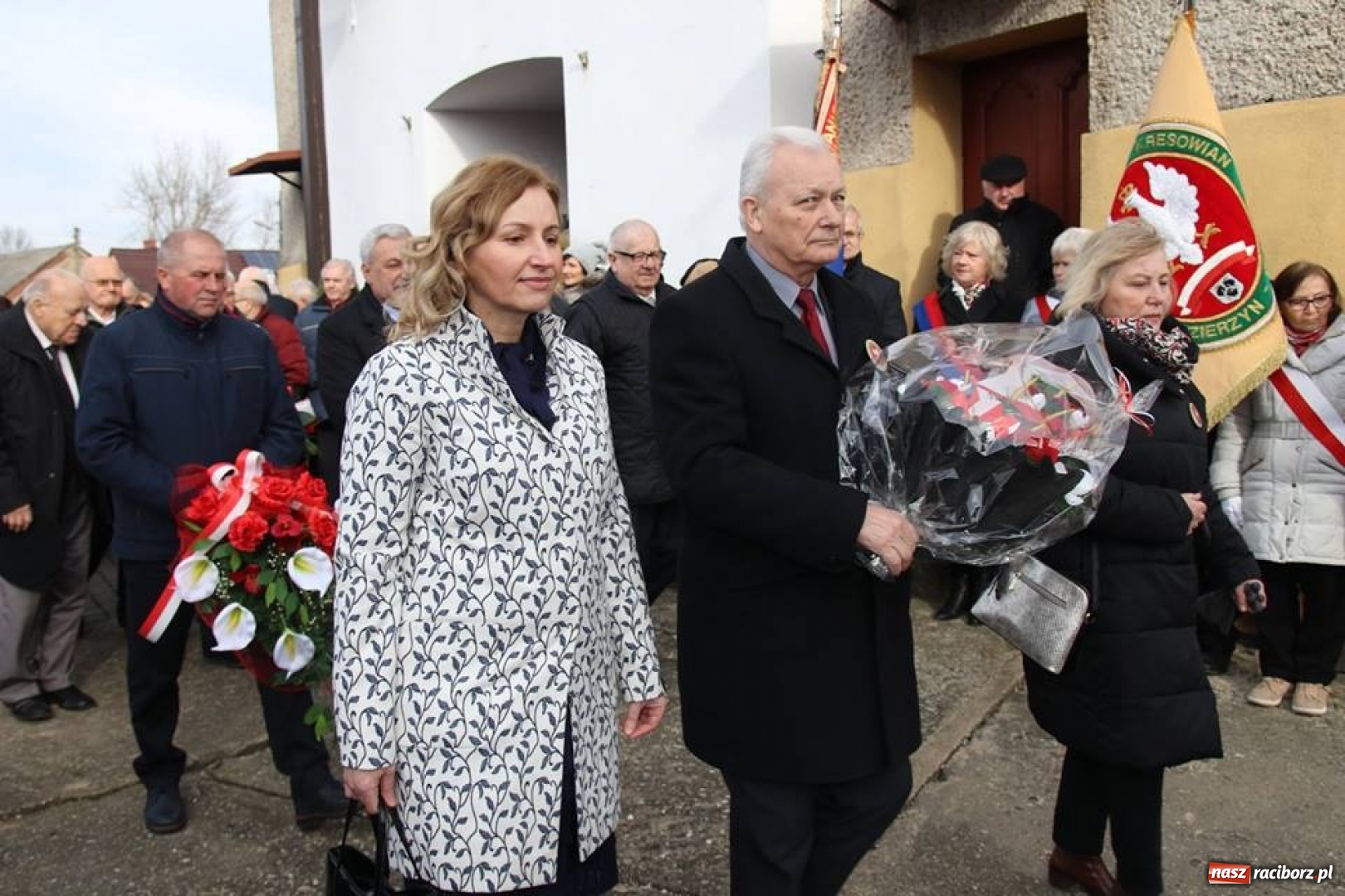 Zdjęcie w galerii na portalu naszraciborz.pl: W Babicach koło Głubczyc uczczono pamięć ofiar mordu w Hucie Pieniackiej wiadomości z regionu