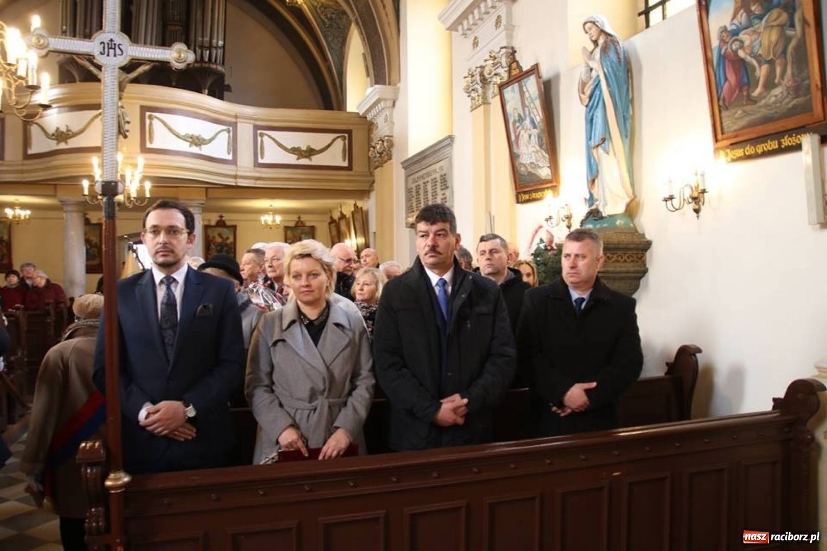 Zdjęcie w galerii na portalu naszraciborz.pl: W Babicach koło Głubczyc uczczono pamięć ofiar mordu w Hucie Pieniackiej wiadomości z regionu