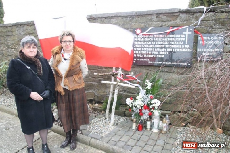 Zdjęcie w galerii na portalu naszraciborz.pl: W Babicach koło Głubczyc uczczono pamięć ofiar mordu w Hucie Pieniackiej wiadomości z regionu