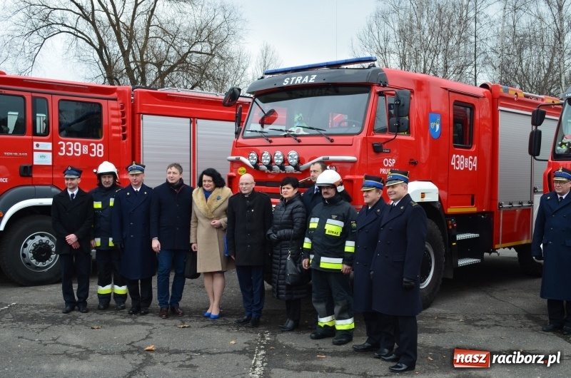 Zdjęcie w galerii na portalu naszraciborz.pl: Druhowie z OSP Brzezie na naradzie rocznej śląskiej straży pożarnej  wiadomości z regionu