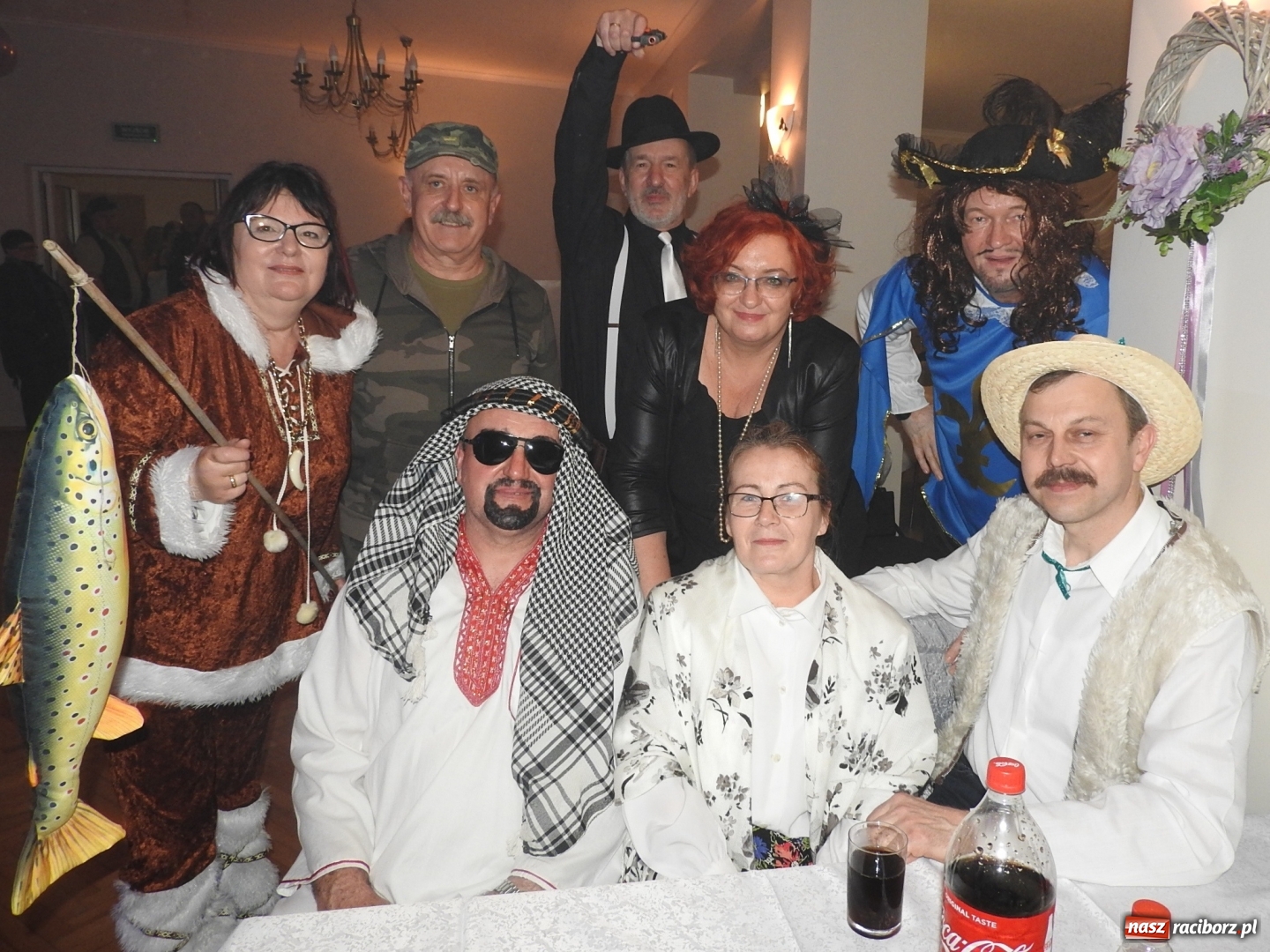 Zdjęcie w galerii na portalu naszraciborz.pl: Po wodzeniu Bera bawili się w Ligocie wiadomości z regionu