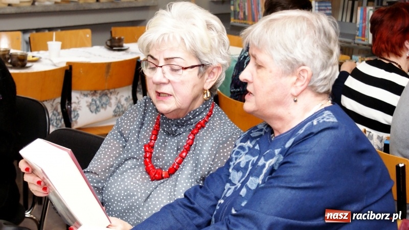 Zdjęcie w galerii na portalu naszraciborz.pl: Tradycji musi stać się zadość. Dzień Kobiet spędź z... książką wiadomości z regionu