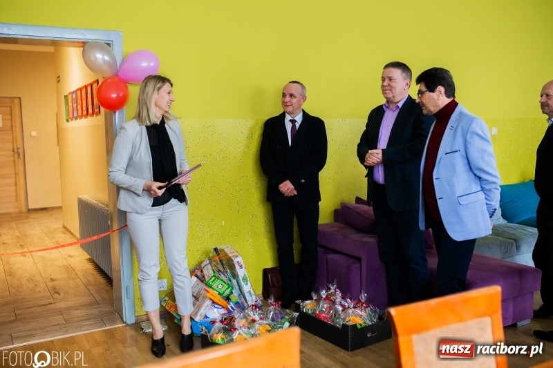 Zdjęcie w galerii na portalu naszraciborz.pl: Kierujcie się sercem i rozumem. W Cyprzanowie otwarto Placówkę Opiekuńczo-Wychowawczą wiadomości z regionu
