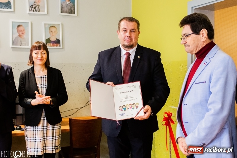 Zdjęcie w galerii na portalu naszraciborz.pl: Kierujcie się sercem i rozumem. W Cyprzanowie otwarto Placówkę Opiekuńczo-Wychowawczą wiadomości z regionu