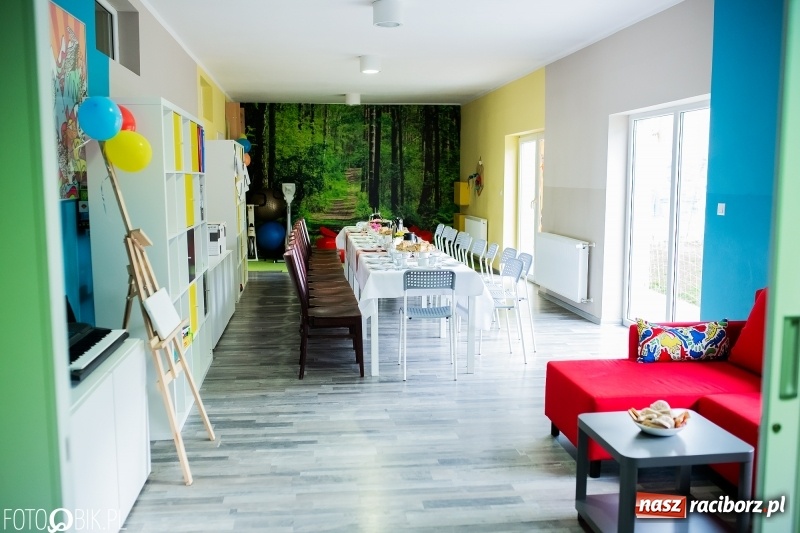 Zdjęcie w galerii na portalu naszraciborz.pl: Kierujcie się sercem i rozumem. W Cyprzanowie otwarto Placówkę Opiekuńczo-Wychowawczą wiadomości z regionu