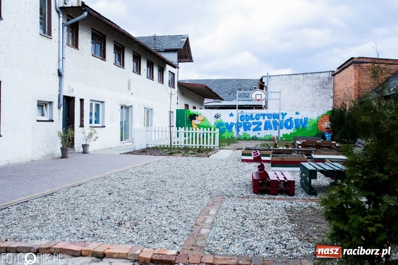 Zdjęcie w galerii na portalu naszraciborz.pl: Kierujcie się sercem i rozumem. W Cyprzanowie otwarto Placówkę Opiekuńczo-Wychowawczą wiadomości z regionu