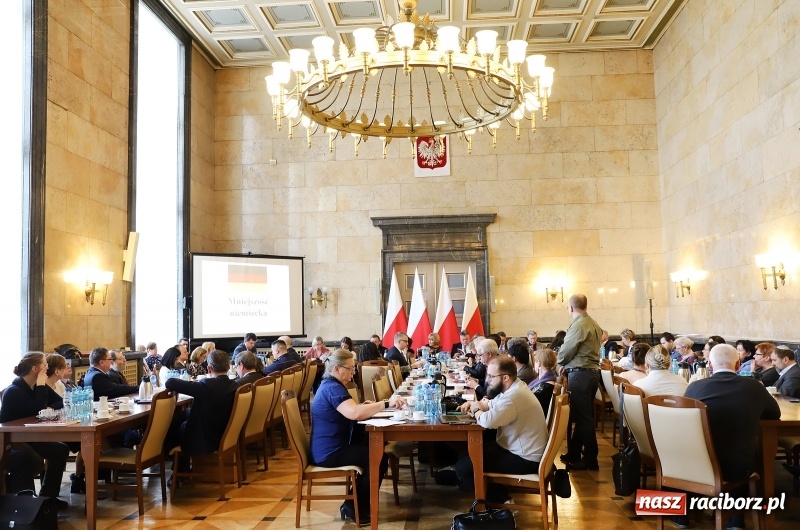 Zdjęcie w galerii na portalu naszraciborz.pl: 35 tysięcy Niemców w regionie. W Katowicach dyskutują o mniejszościach wiadomości z regionu