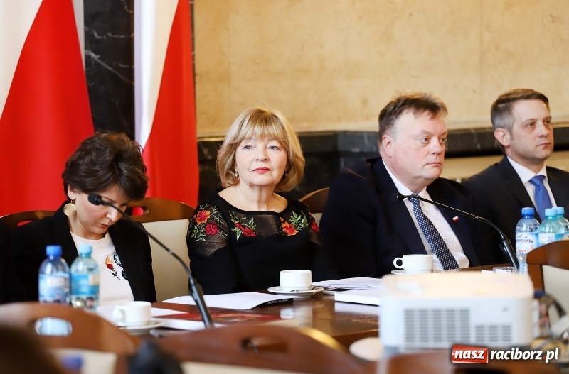 Zdjęcie w galerii na portalu naszraciborz.pl: 35 tysięcy Niemców w regionie. W Katowicach dyskutują o mniejszościach wiadomości z regionu