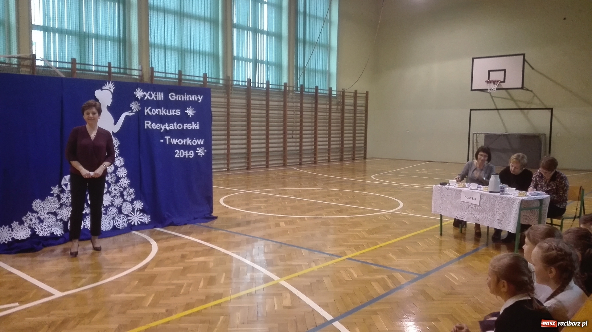 Zdjęcie w galerii na portalu naszraciborz.pl: W Tworkowie pięknie recytowali  wiadomości z regionu