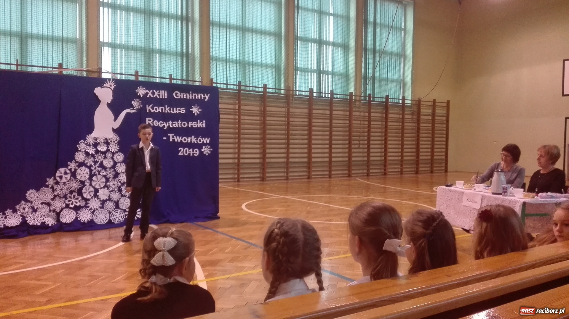 Zdjęcie w galerii na portalu naszraciborz.pl: W Tworkowie pięknie recytowali  wiadomości z regionu