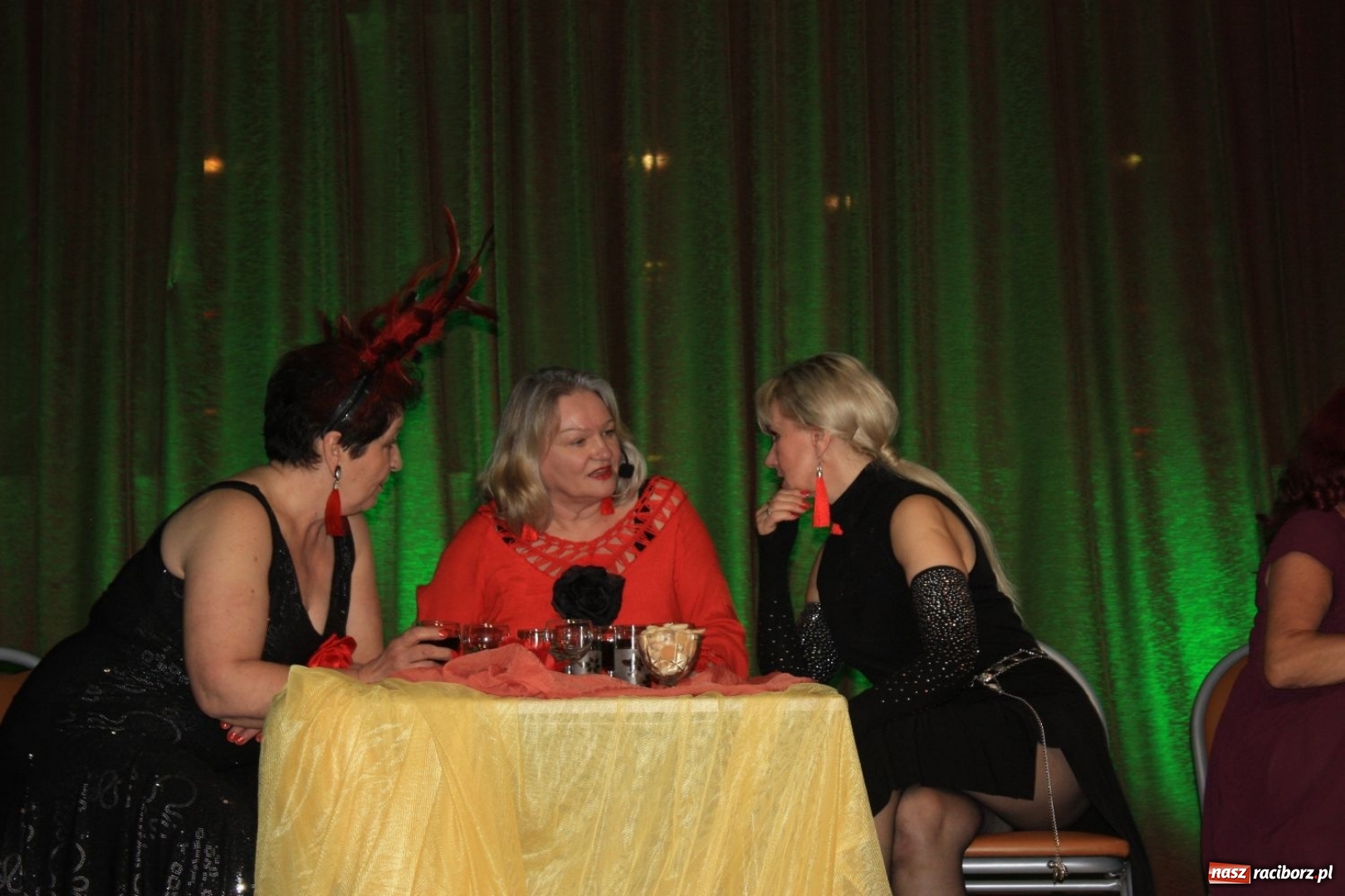 Zdjęcie w galerii na portalu naszraciborz.pl: Teatr Senioralne Forte na Dzień Kobiet w Krzanowicach wiadomości z regionu