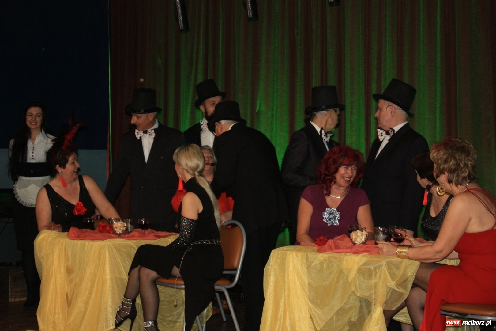Zdjęcie w galerii na portalu naszraciborz.pl: Teatr Senioralne Forte na Dzień Kobiet w Krzanowicach wiadomości z regionu