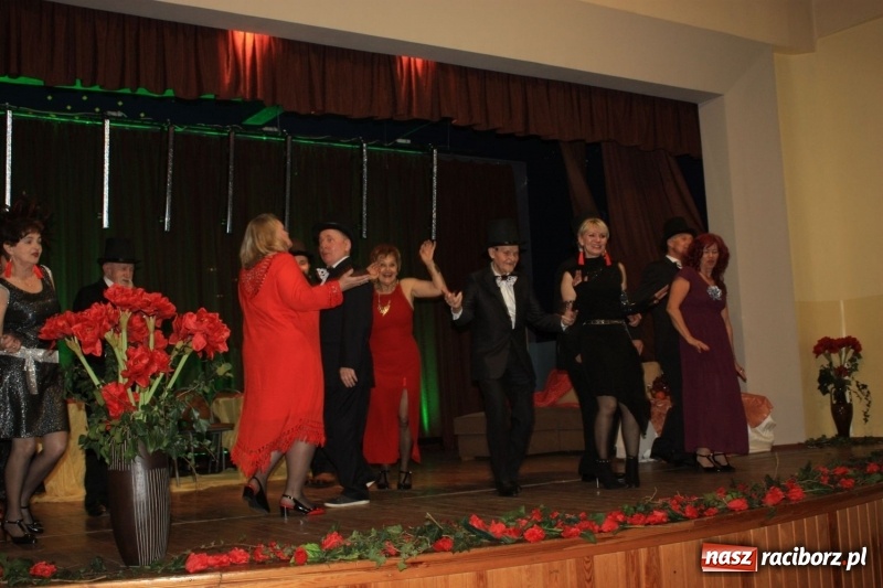 Zdjęcie w galerii na portalu naszraciborz.pl: Teatr Senioralne Forte na Dzień Kobiet w Krzanowicach wiadomości z regionu