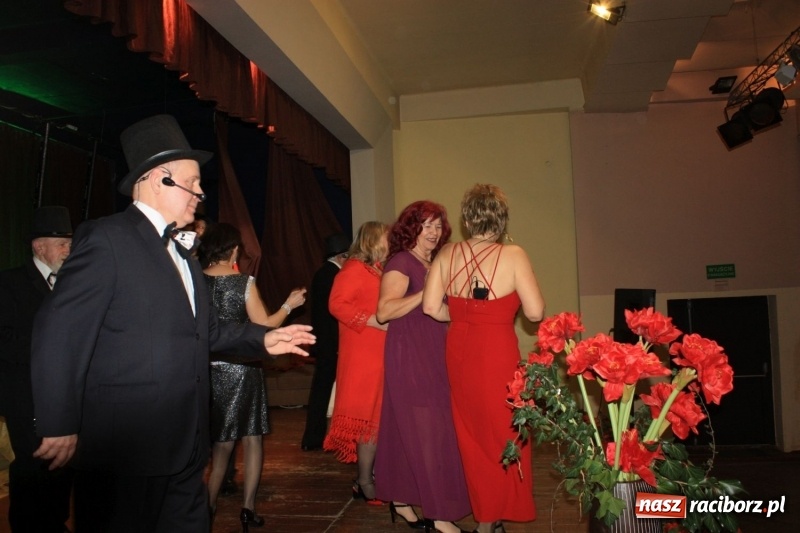 Zdjęcie w galerii na portalu naszraciborz.pl: Teatr Senioralne Forte na Dzień Kobiet w Krzanowicach wiadomości z regionu