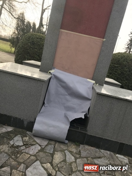 Zdjęcie w galerii na portalu naszraciborz.pl: Incydent na cmentarzu żołnierzy radzieckich. Powiadomiono polski MSZ  wiadomości z regionu