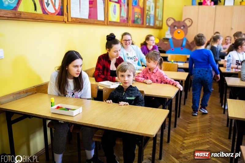 Zdjęcie w galerii na portalu naszraciborz.pl: Dzień Otwarty w Szkole Podstawowej nr 13 wiadomości z regionu