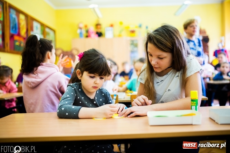 Zdjęcie w galerii na portalu naszraciborz.pl: Dzień Otwarty w Szkole Podstawowej nr 13 wiadomości z regionu