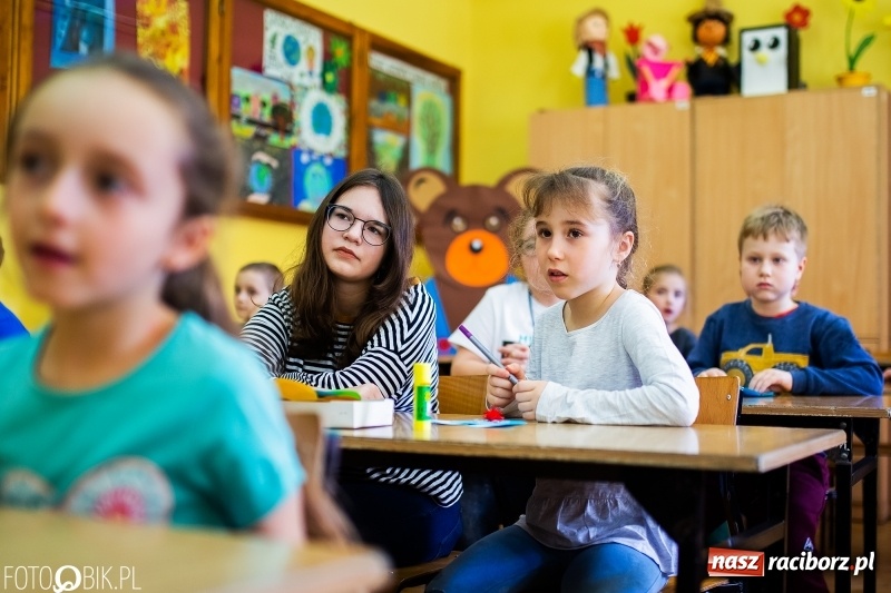 Zdjęcie w galerii na portalu naszraciborz.pl: Dzień Otwarty w Szkole Podstawowej nr 13 wiadomości z regionu