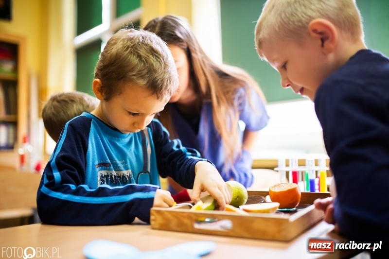 Zdjęcie w galerii na portalu naszraciborz.pl: Dzień Otwarty w Szkole Podstawowej nr 13 wiadomości z regionu