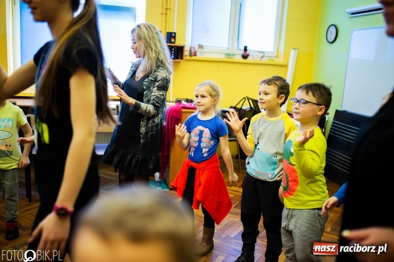 Zdjęcie w galerii na portalu naszraciborz.pl: Dzień Otwarty w Szkole Podstawowej nr 13 wiadomości z regionu