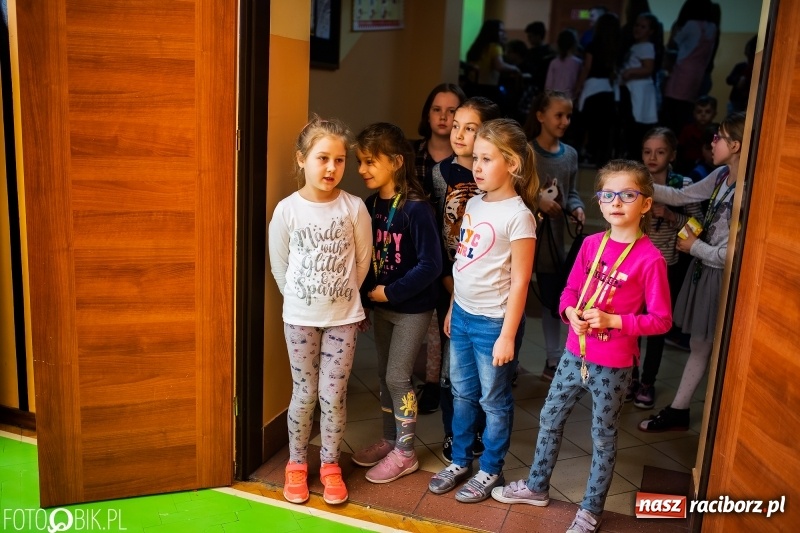 Zdjęcie w galerii na portalu naszraciborz.pl: Dzień Otwarty w Szkole Podstawowej nr 13 wiadomości z regionu