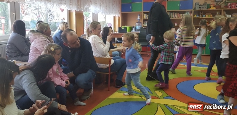 Zdjęcie w galerii na portalu naszraciborz.pl: Od Malucha do Odkrywcy. Najmłodsi raciborzanie poznają Przedszkole numer 23  wiadomości z regionu